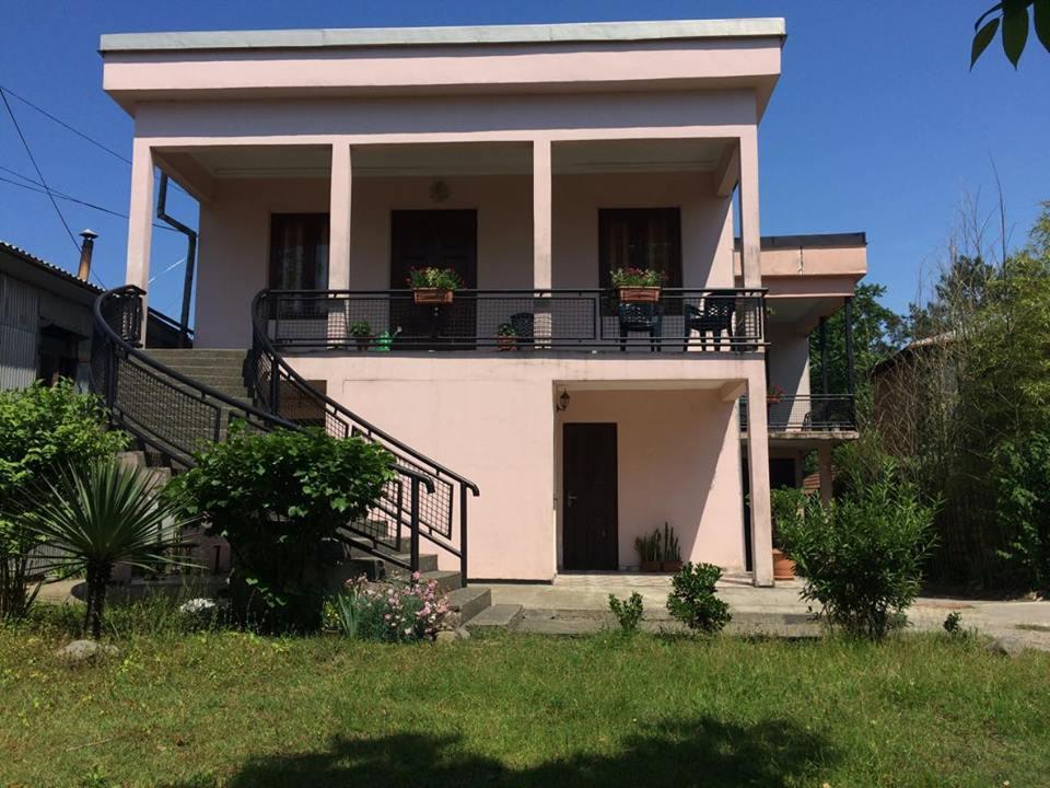 Marinas Guesthouse Kobuleti Dış mekan fotoğraf